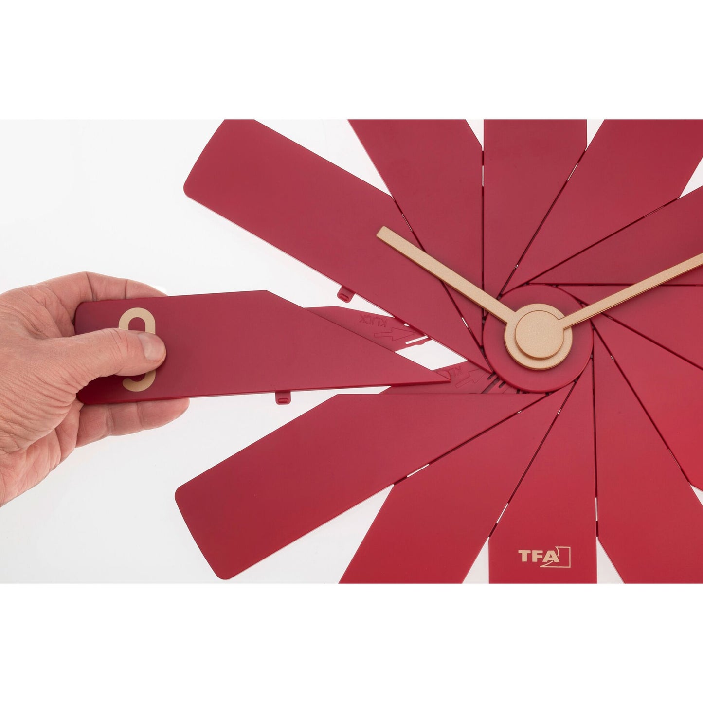 TFA Clock in the box rot Wanduhr