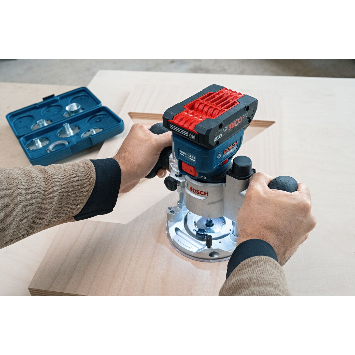 Bosch GKF 18V-8 Cordless Palm Router