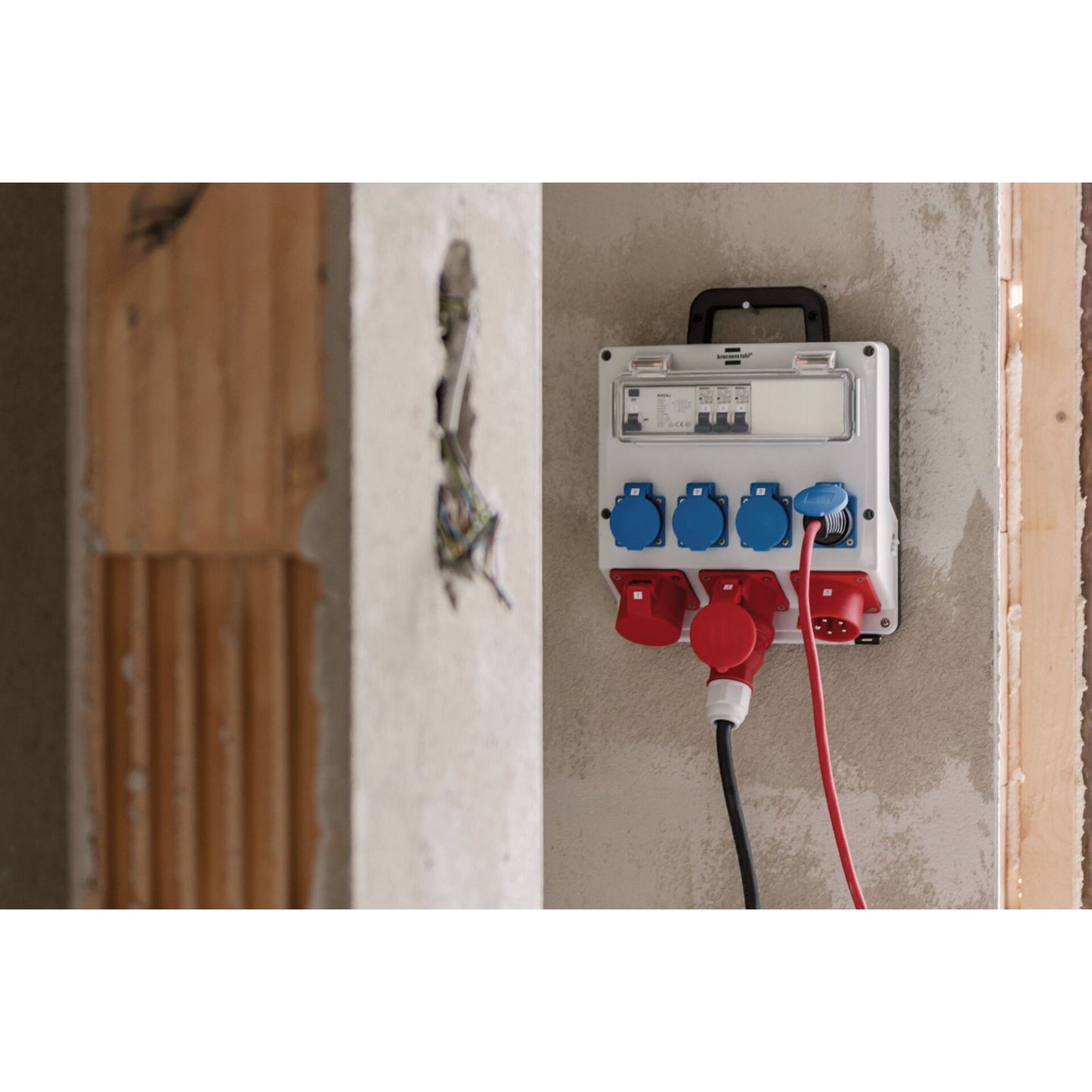 Brennenstuhl wall-mounted 32A power distributor