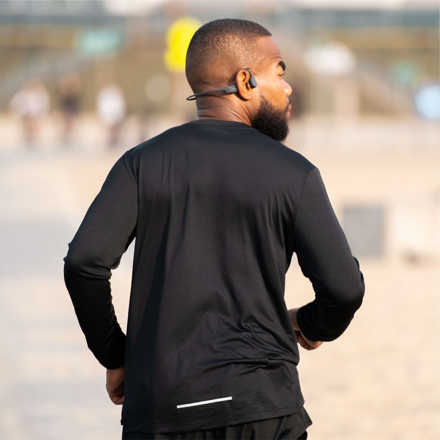 Shokz OpenRun Schwarz USB-C