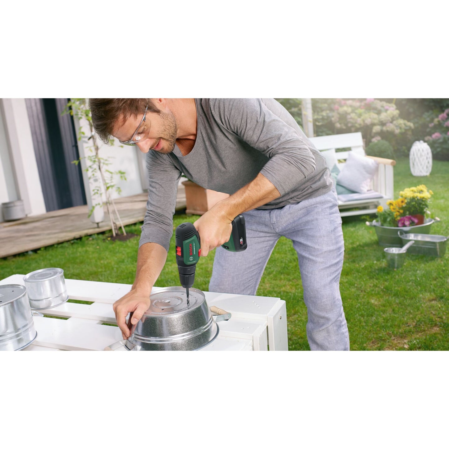 Bosch Universaldrill 18V 2x1.5A