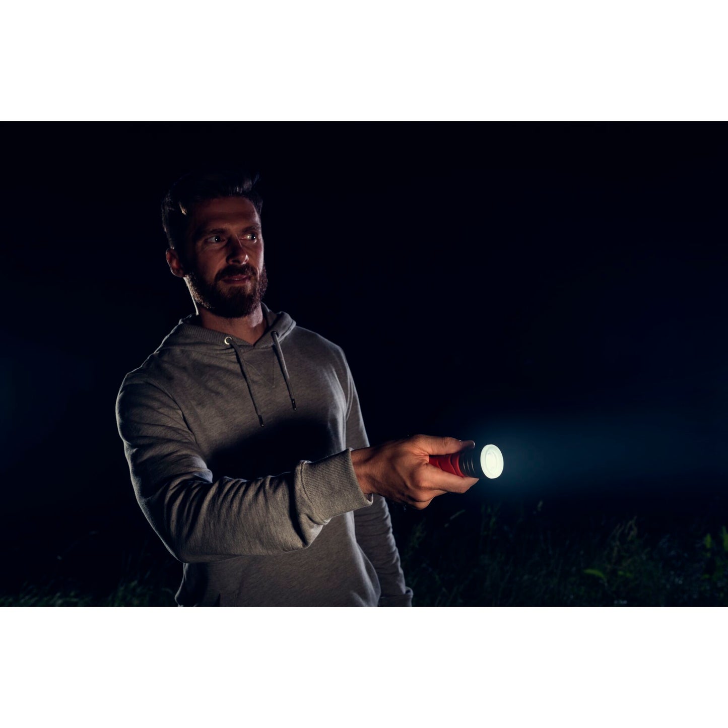 Varta LED Outdoor Sports Flashlight 3AAA