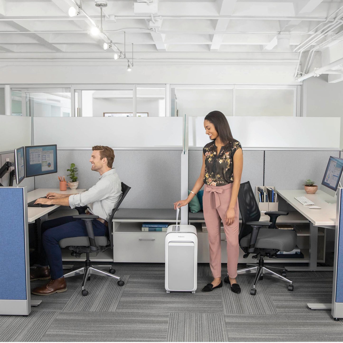 Fellowes Powershred LX 221 white (Micro Cut)