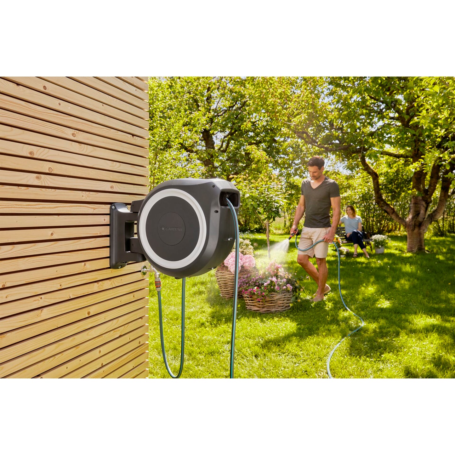 Gardena Wall-mounted Hose Box RollUp XL (white) 35 m