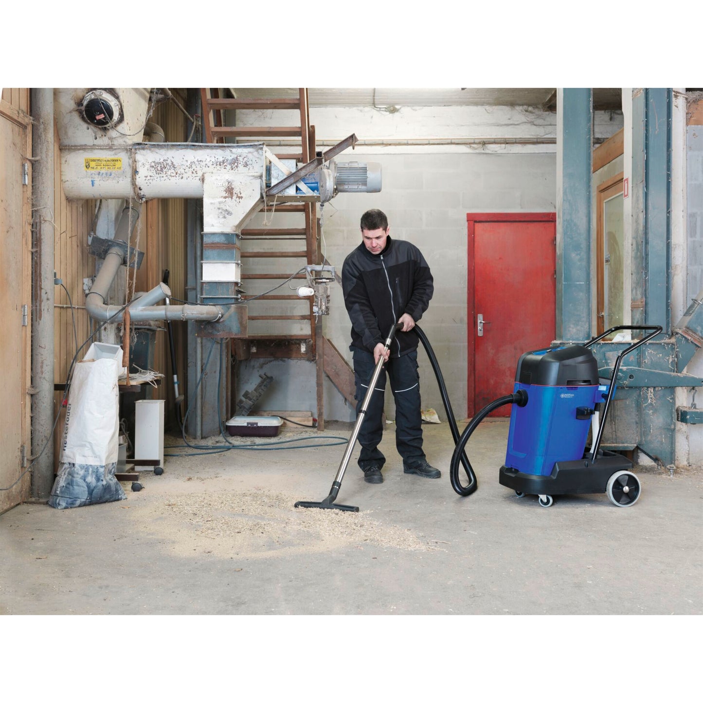 Nilfisk MAXXI II 55-2WD Wet & Dry Vacuum Cleaner