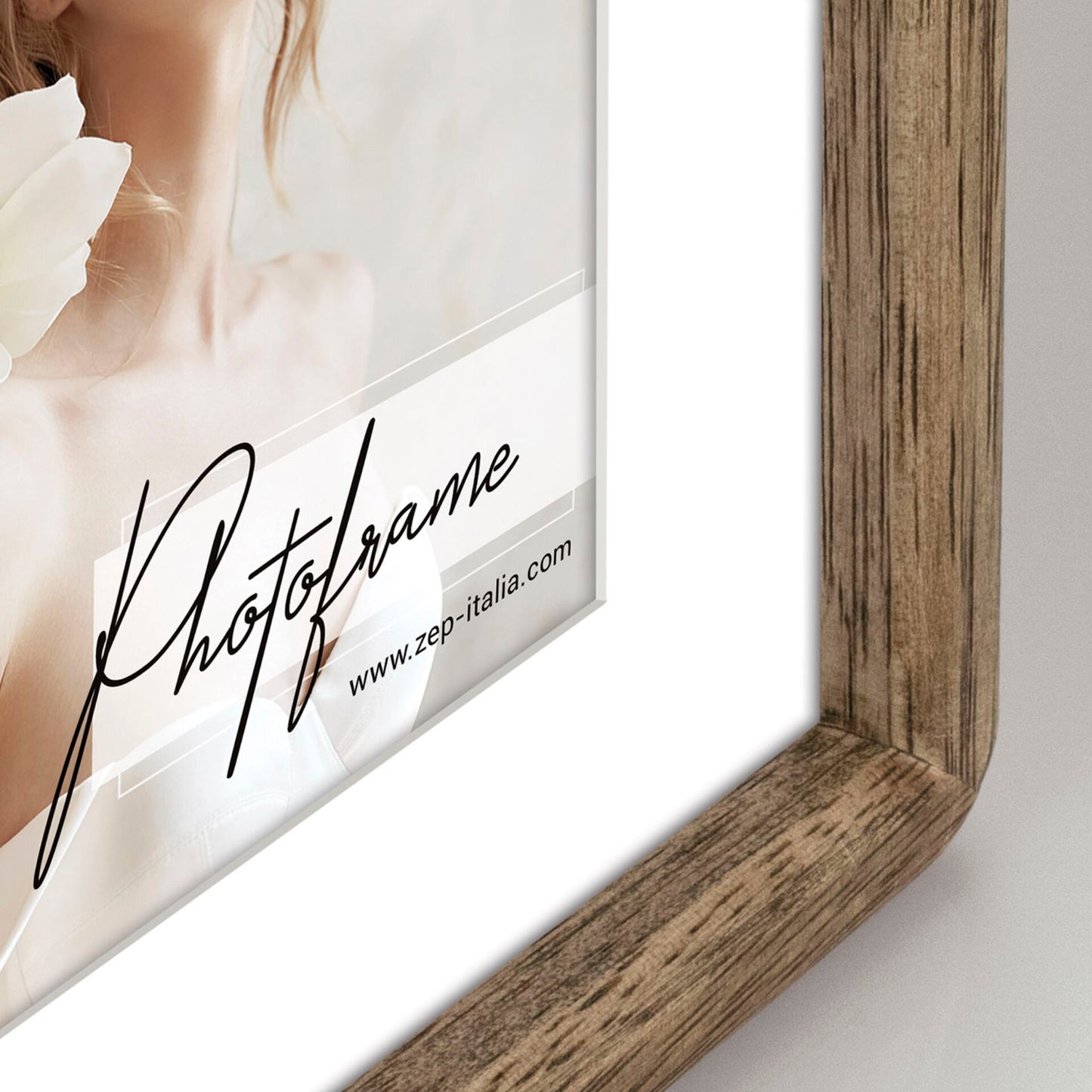 ZEP Gressan 13x18 / 18x24 Wood Frame w. Passepartout BC18P