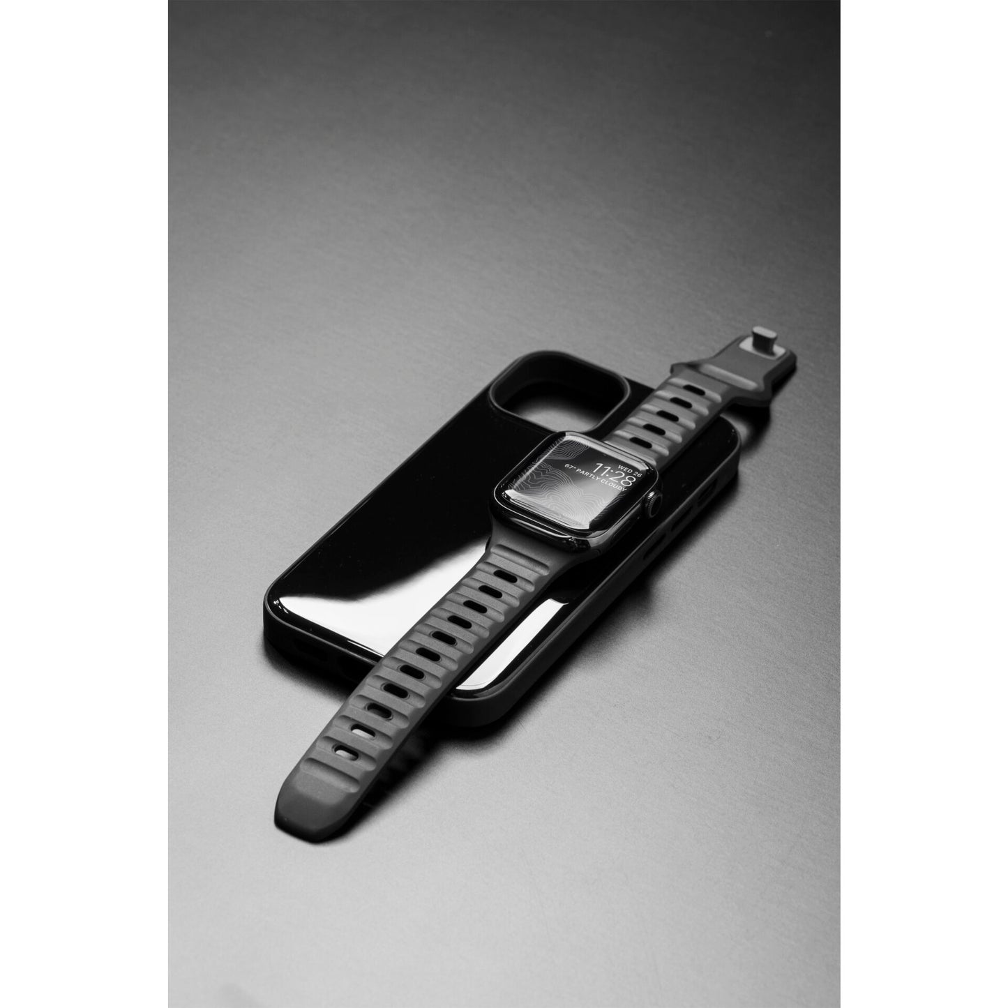 Nomad Sport Case Black MagSafe iPhone 13 Pro Max