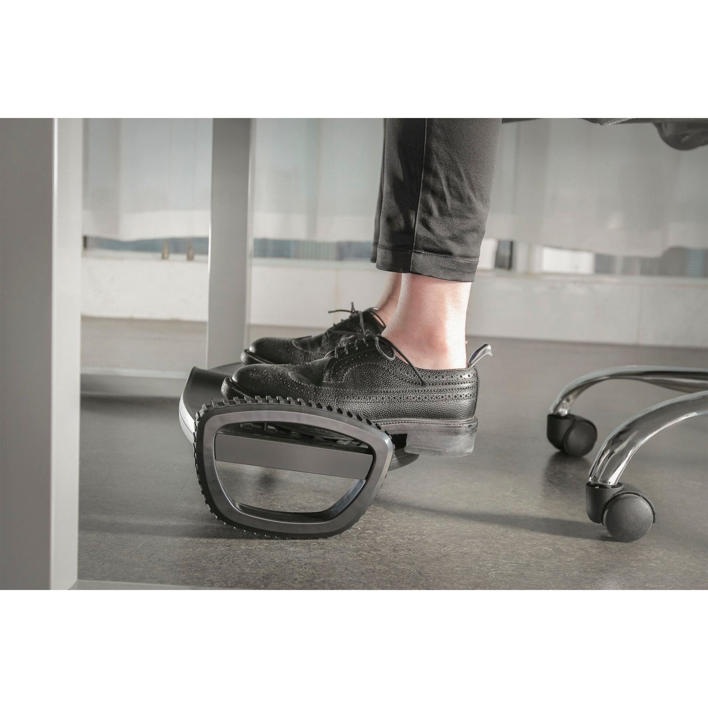 DIGITUS Active Ergonomic Footrest with Rocking Function