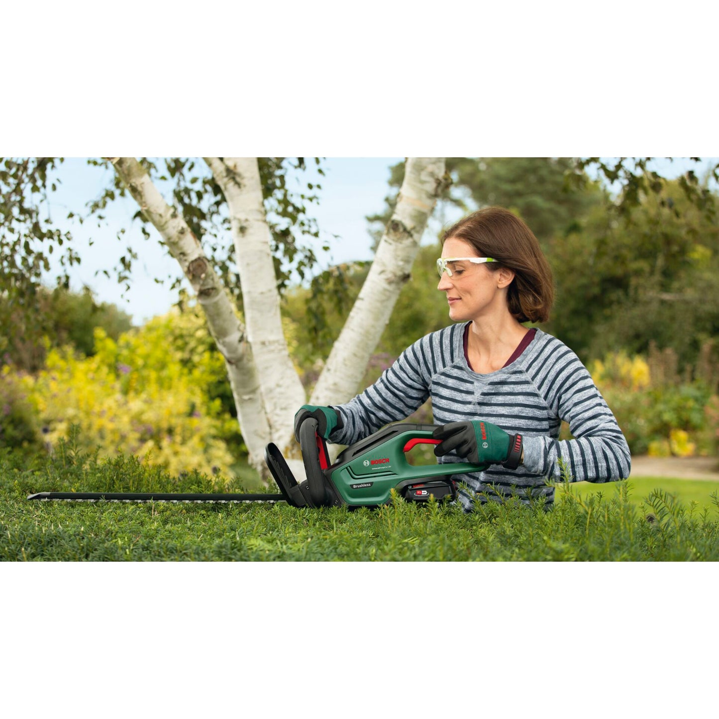 Bosch UniversalHedgeCut 18-50 Cordless Hedgecutter