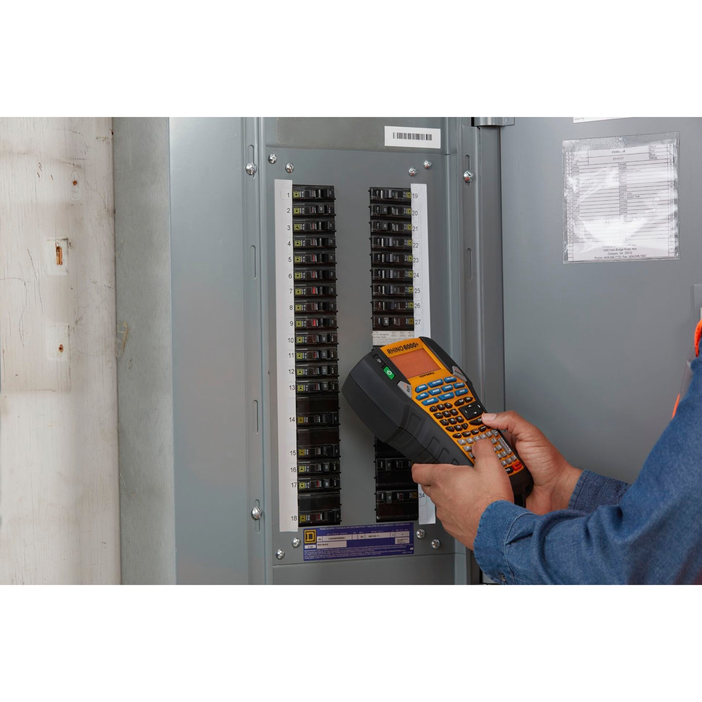 Dymo Rhino 6000+ Vinyl 24 mm x 5,5 m black to white