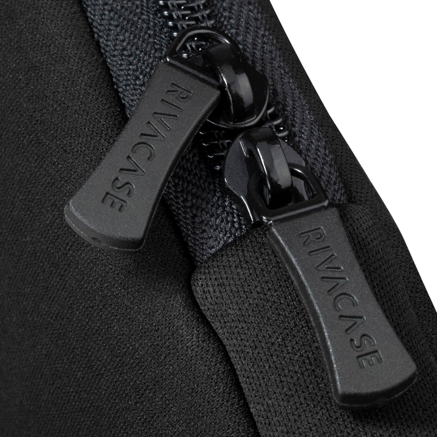 Rivacase 5126 Laptop Sleeve 14 black