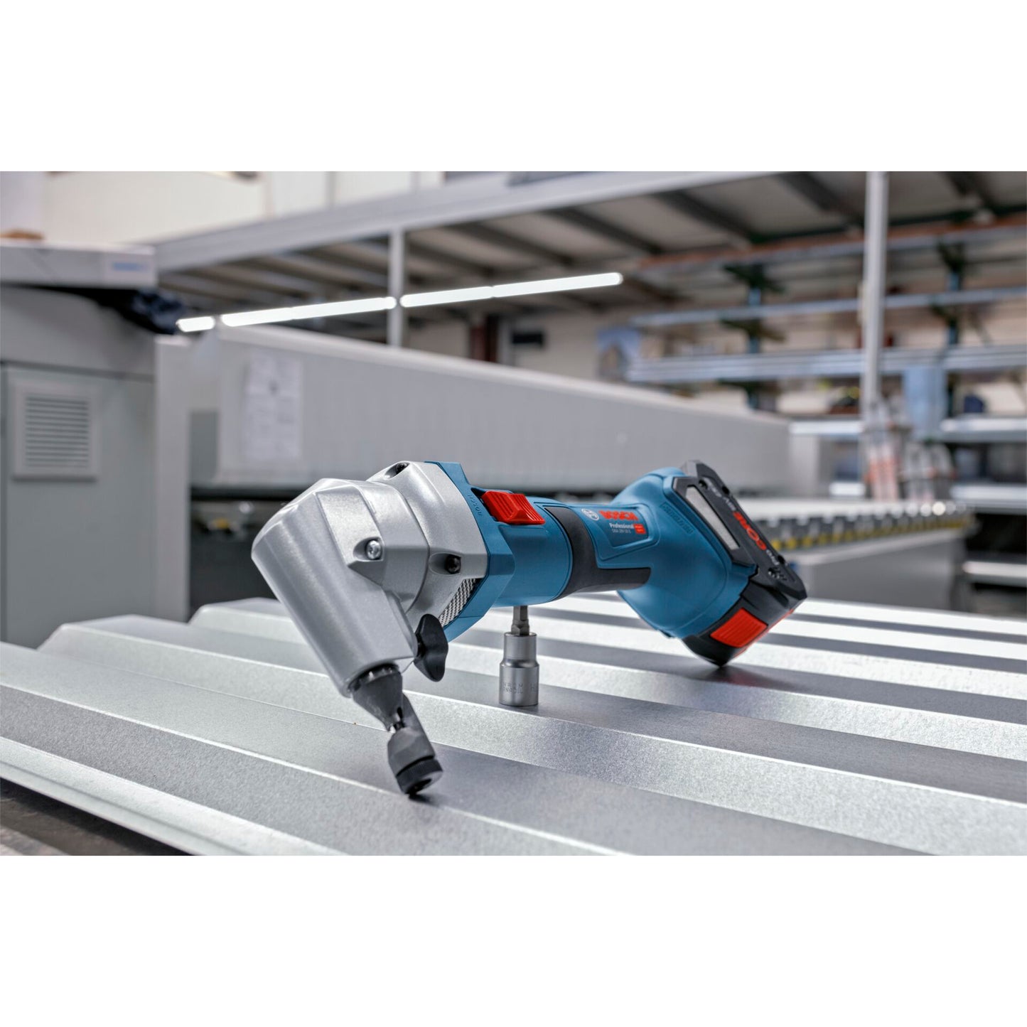 Bosch GNA 18V-16 E Cordless Nailer