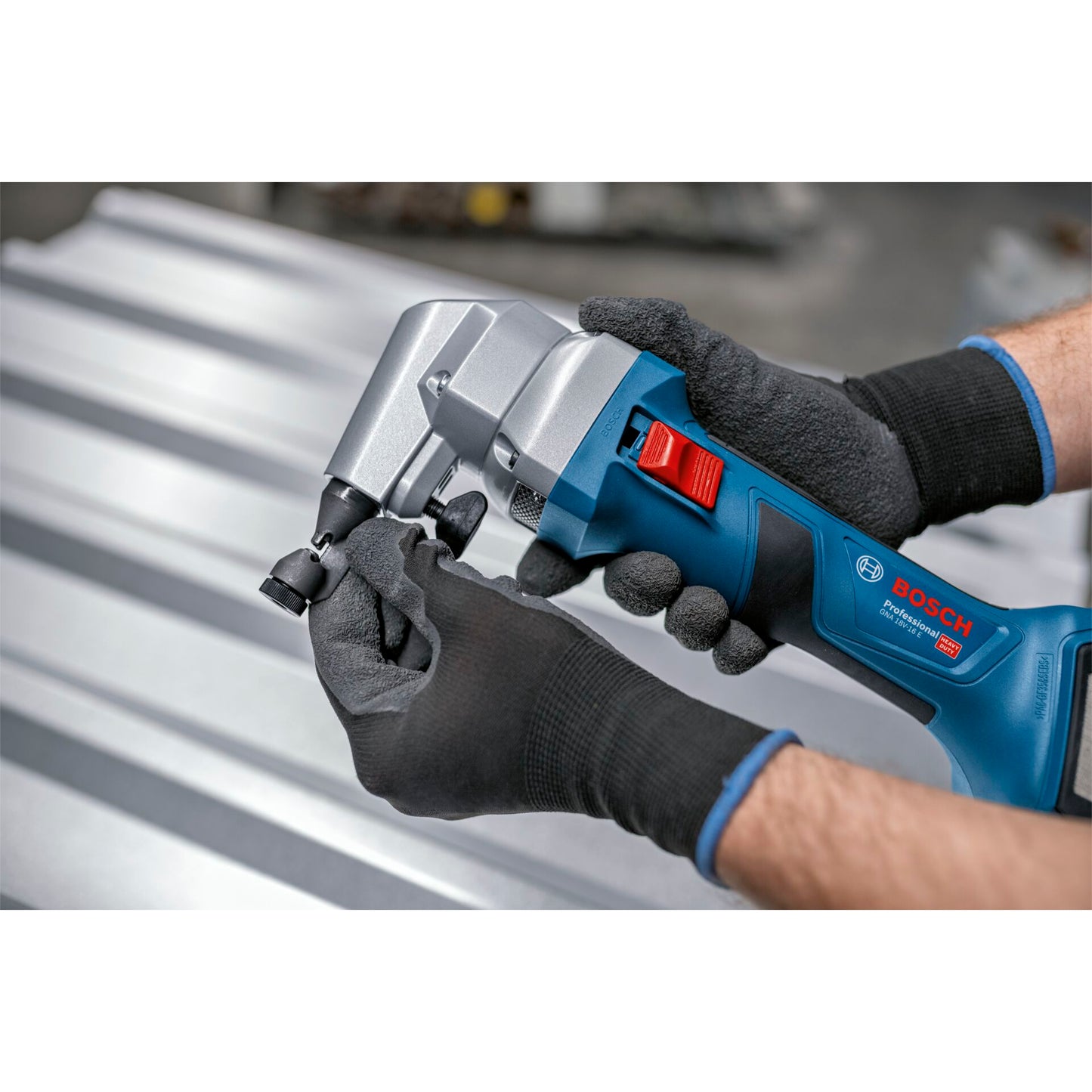 Bosch GNA 18V-16 E Cordless Nailer