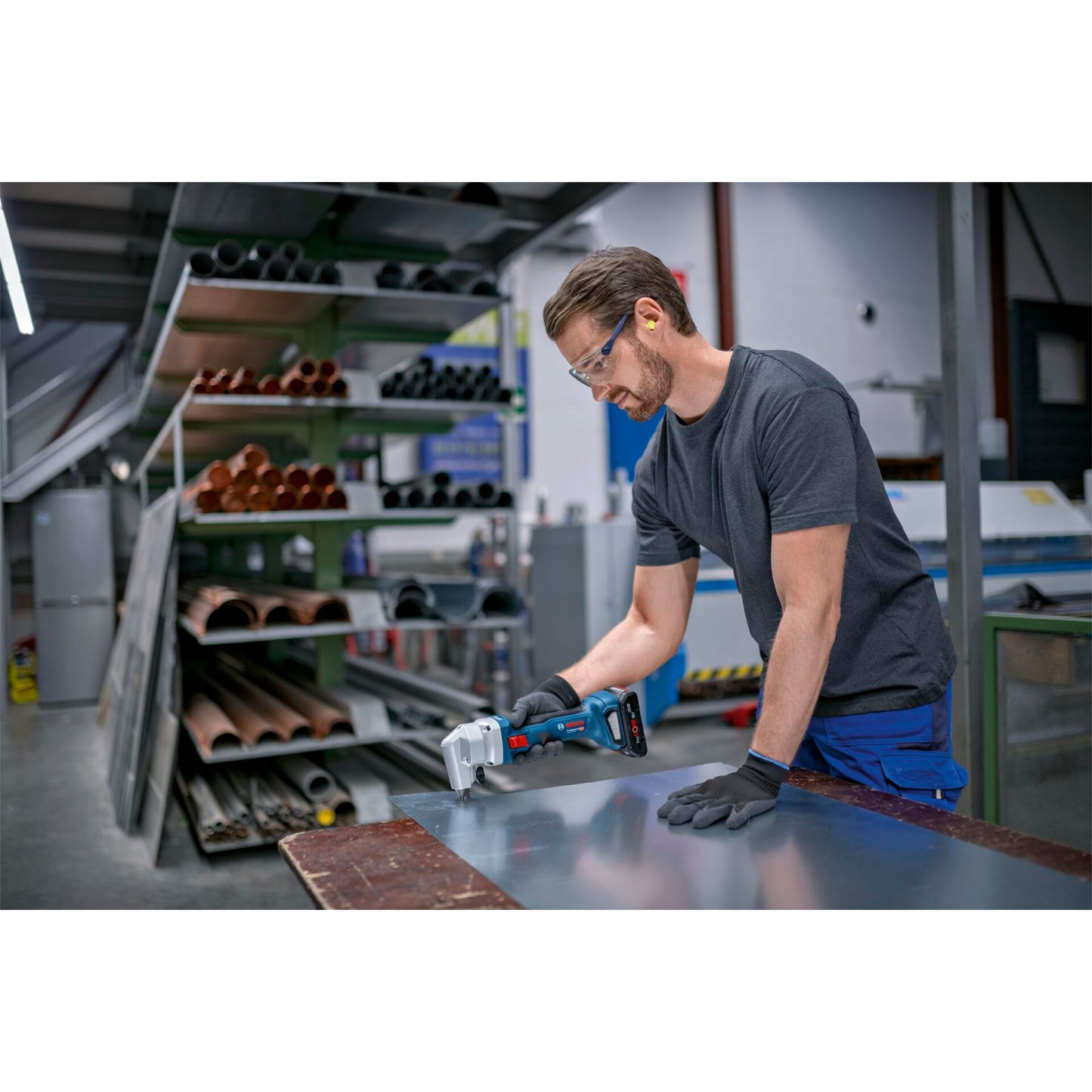 Bosch GNA 18V-16 E Cordless Nailer