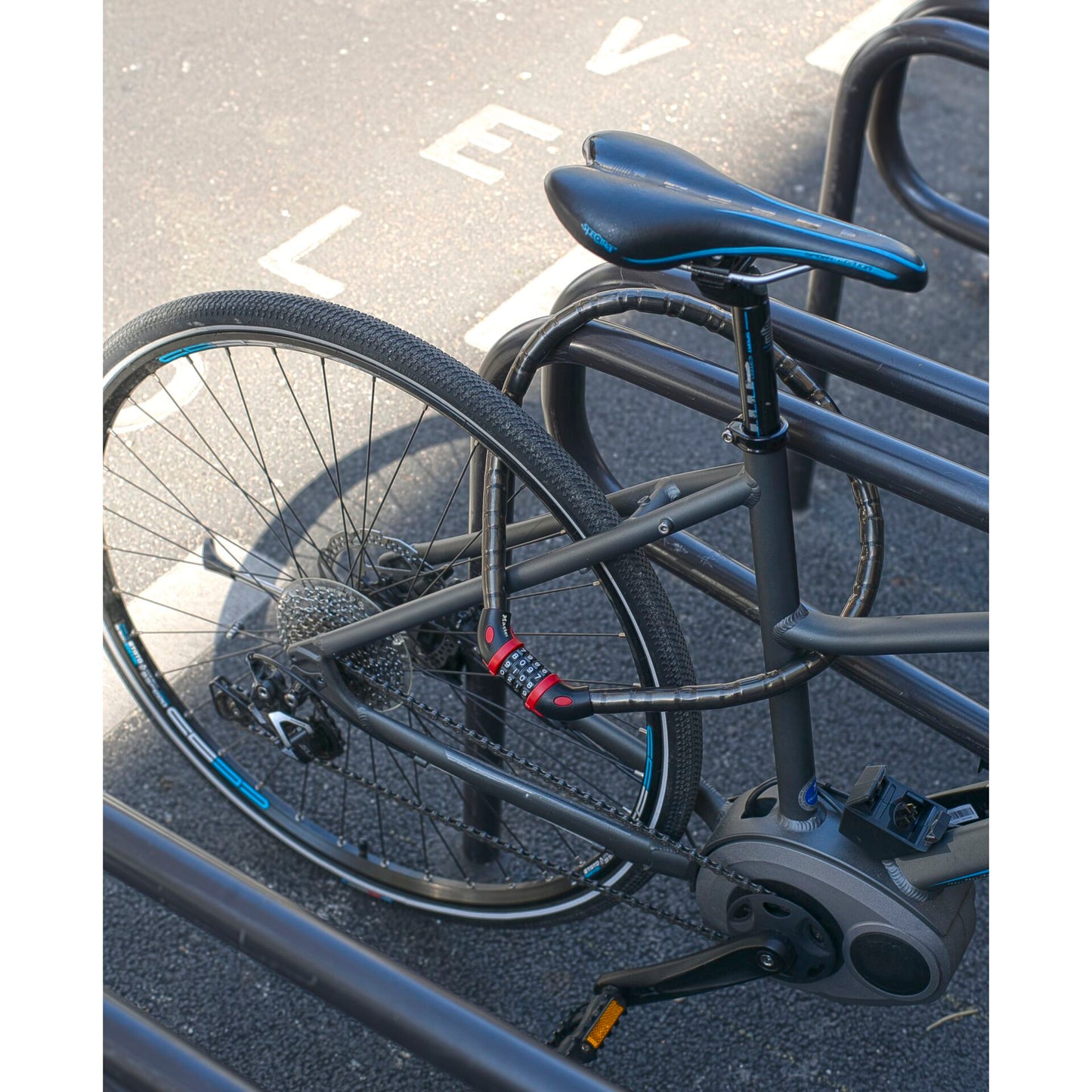 Master Lock Armoured Cable Lock with Combination 8226EURDPRO