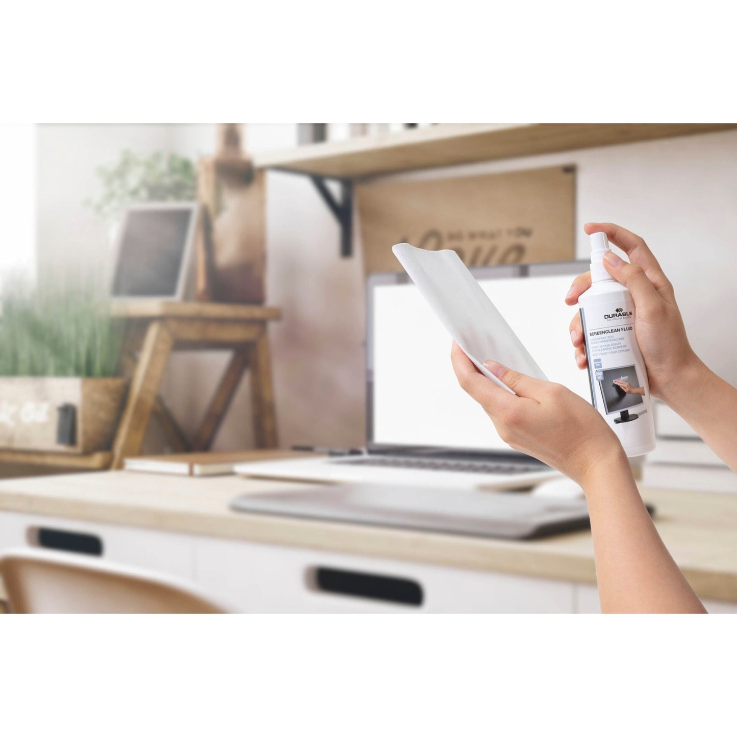 Durable SCREENCLEAN FLUID 250ml Pump-Action Spray 578219