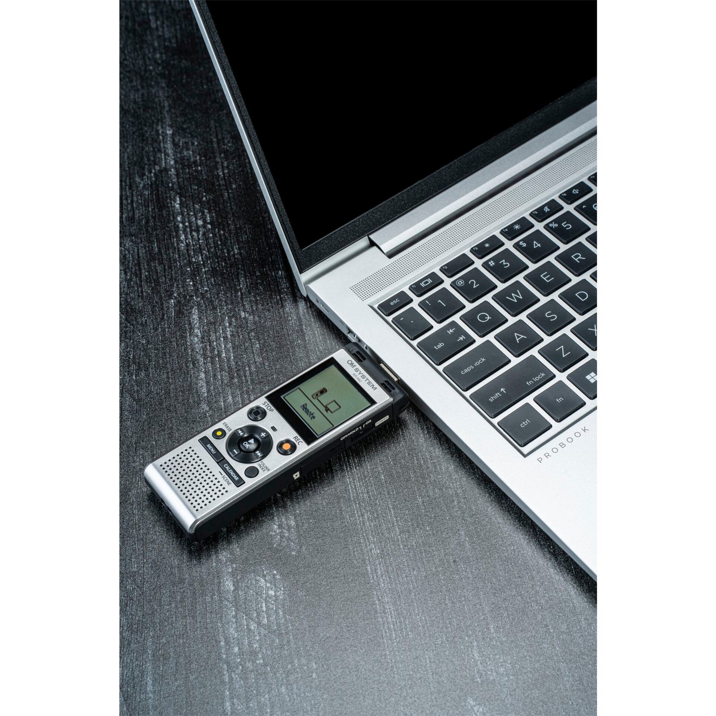 OM system WS-882 4GB