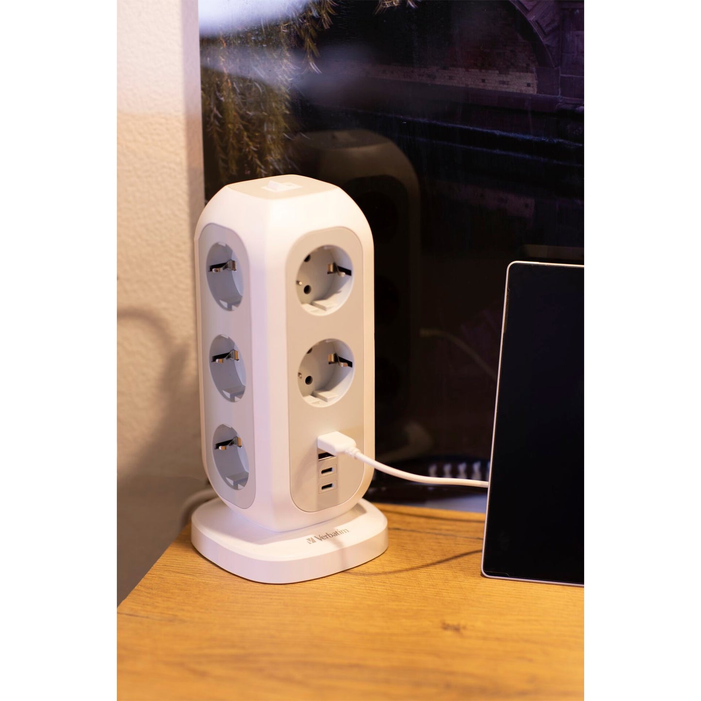 Verbatim EU Power Tower EUPT-01 11xAC / 2xUSB-A / 2xUSB-C 49547