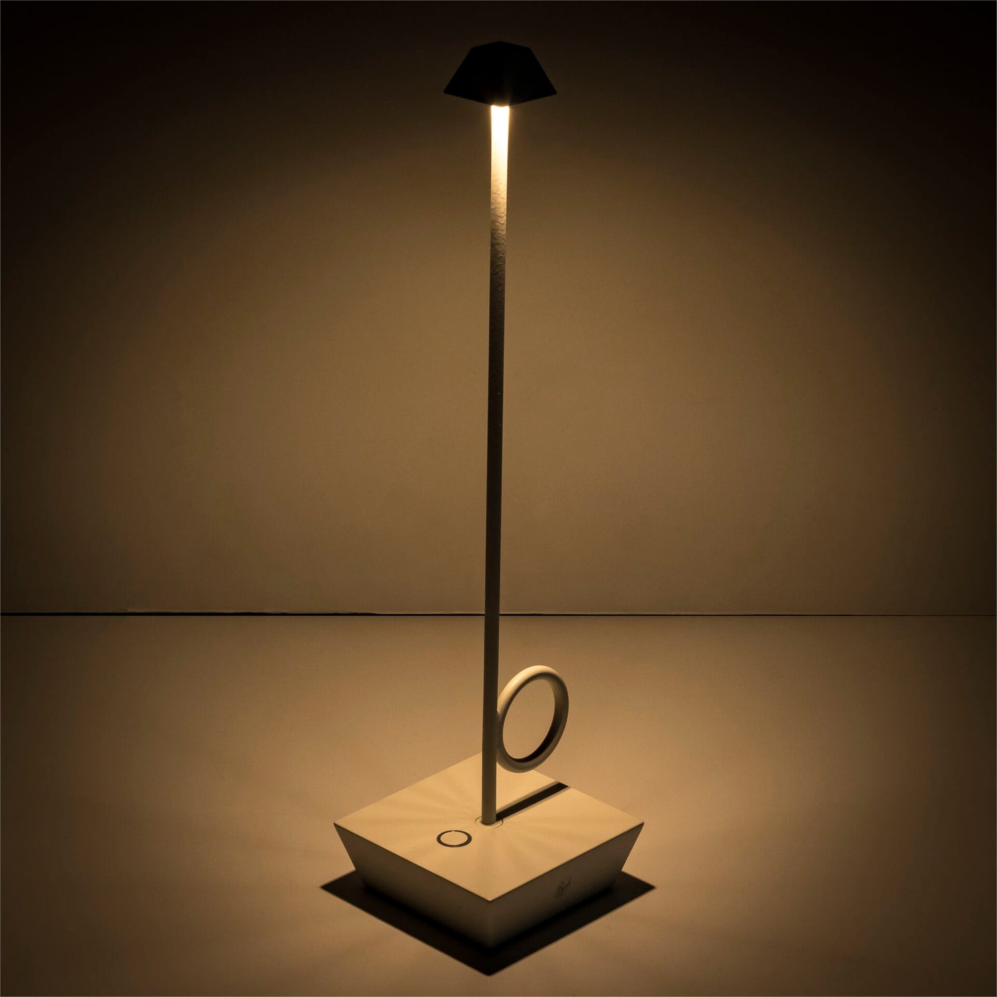 Broggi Lamp Bugia white rechargeable