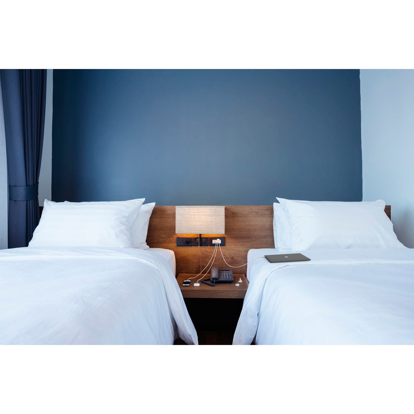 Belkin BOOST Charge 140W 4-Port GaN, 3xUSB-C 1xUSB-A WCH014btWH