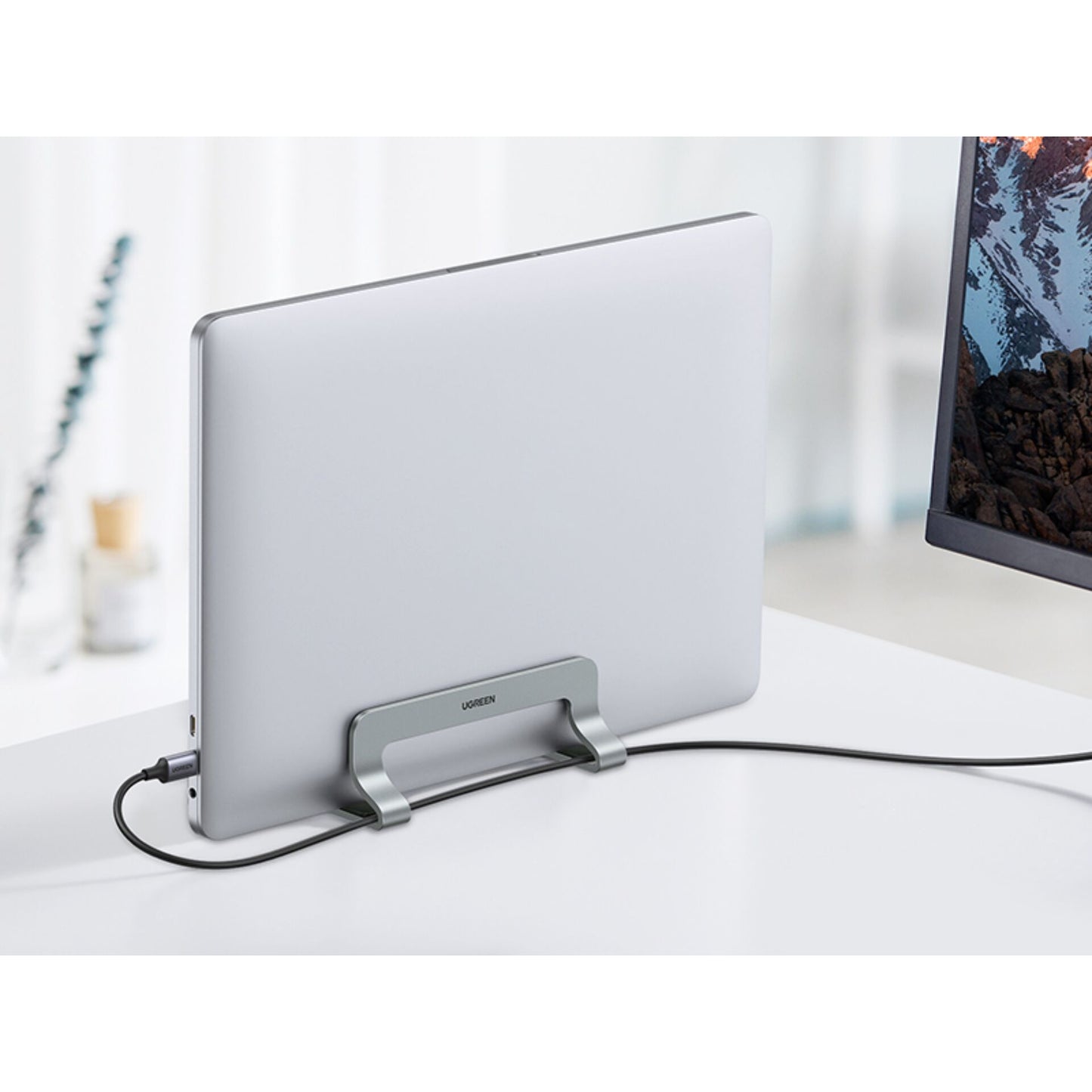 UGREEN Vertical Laptop Stand Silver