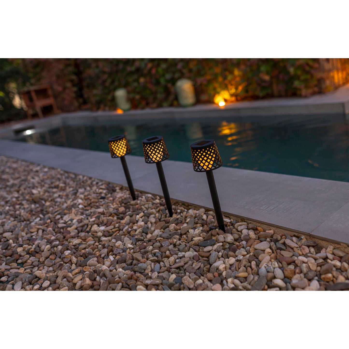 New Garden Gretita Solar Lamp Garden Spike   4 units   black