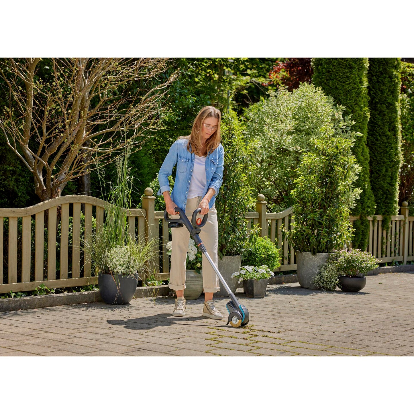 Gardena Cordless Brush Easy-Weed 1800/18V P4A Ready-To-Use