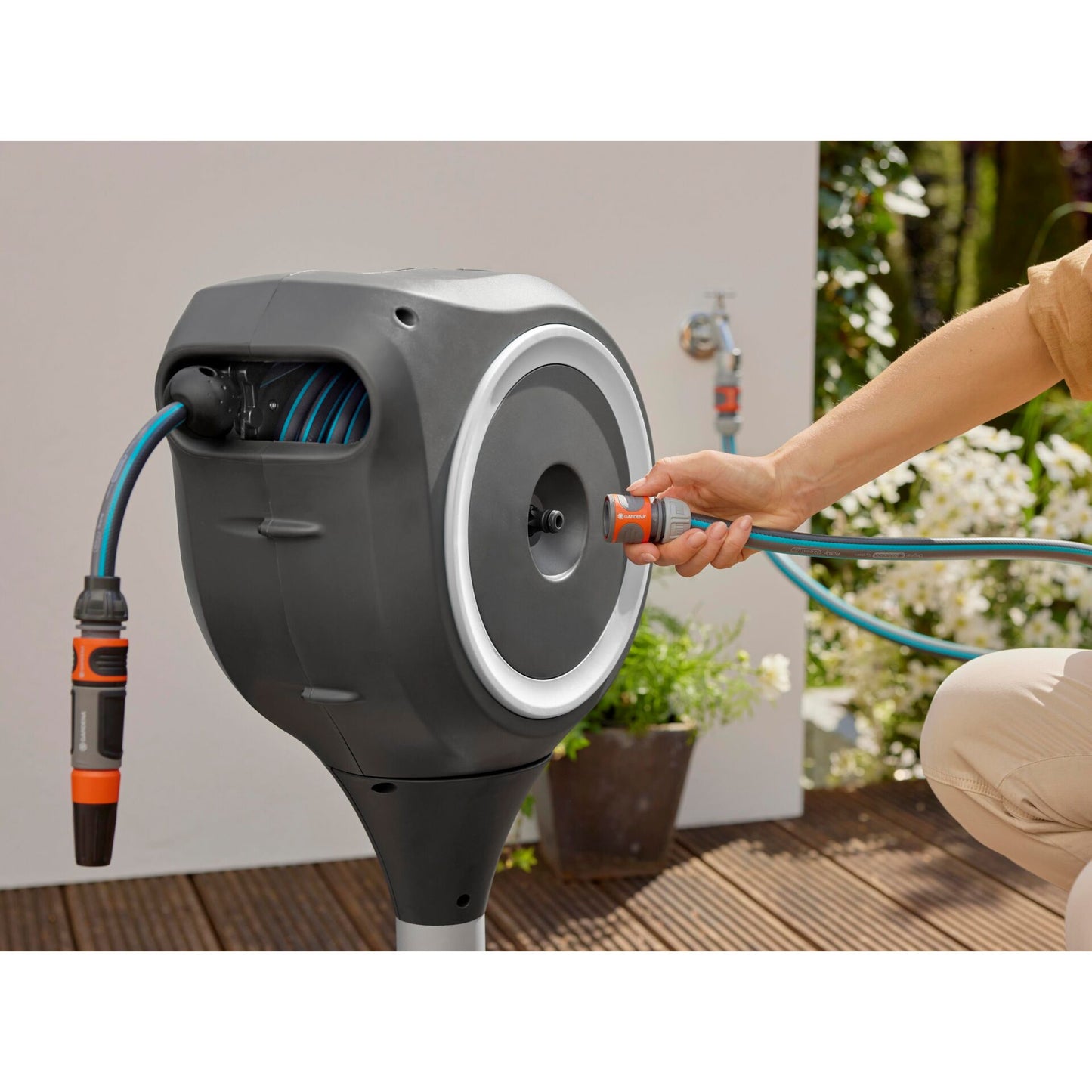 Gardena Terrace Hose Box x RollUp S (white) 15 m