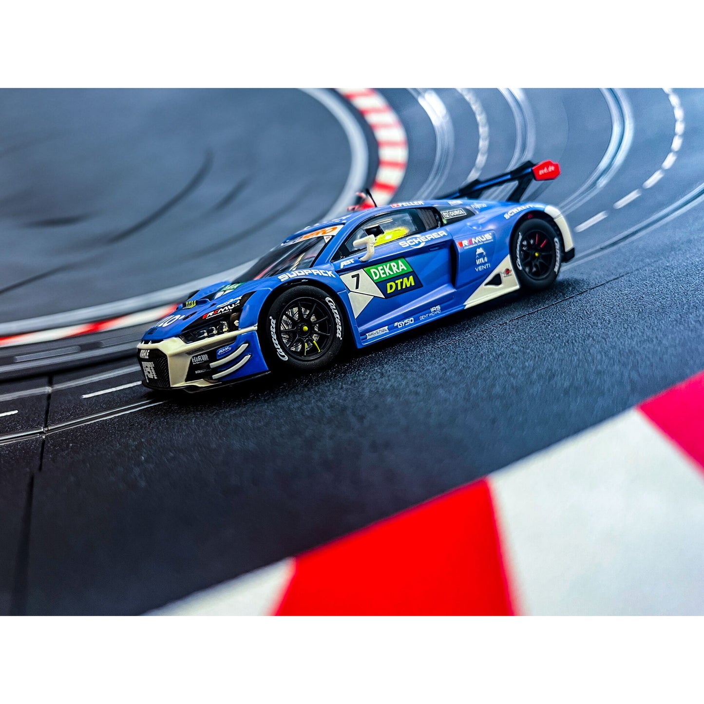 Carrera Digital 132 20031063 Audi R8 LMS GT3 Team Abt, No.7