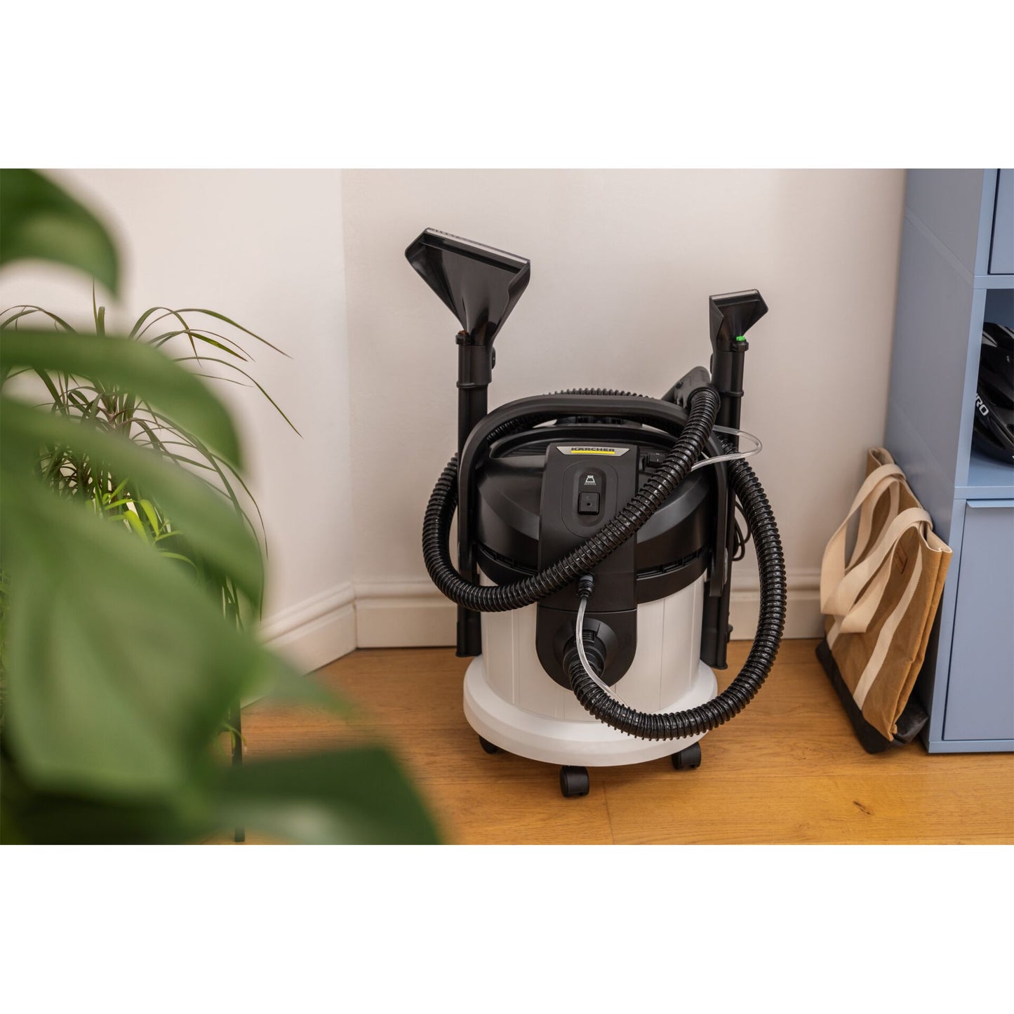 Kärcher SE 4 Plus Spray Extraction Cleaner