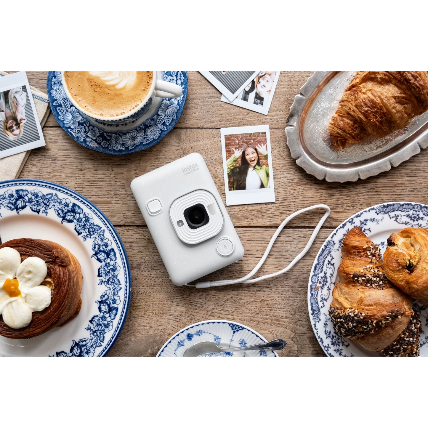 Fujifilm instax mini LiPlay misty white