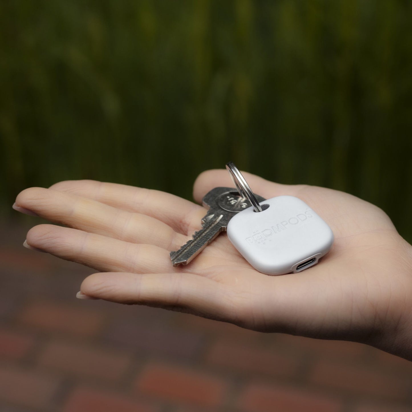 Boompods Boomtag Rechargeable 4 pcs. Black, Blue, White, Pink