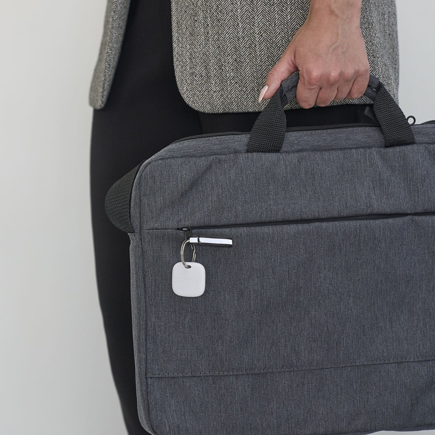 Boompods Boomtag Rechargeable 4 pcs. Black, Blue, White, Pink