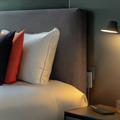 Hama flaches Mini-Ladegerät  65W 2xUSB-C/1xUSB-A, weiß     201976