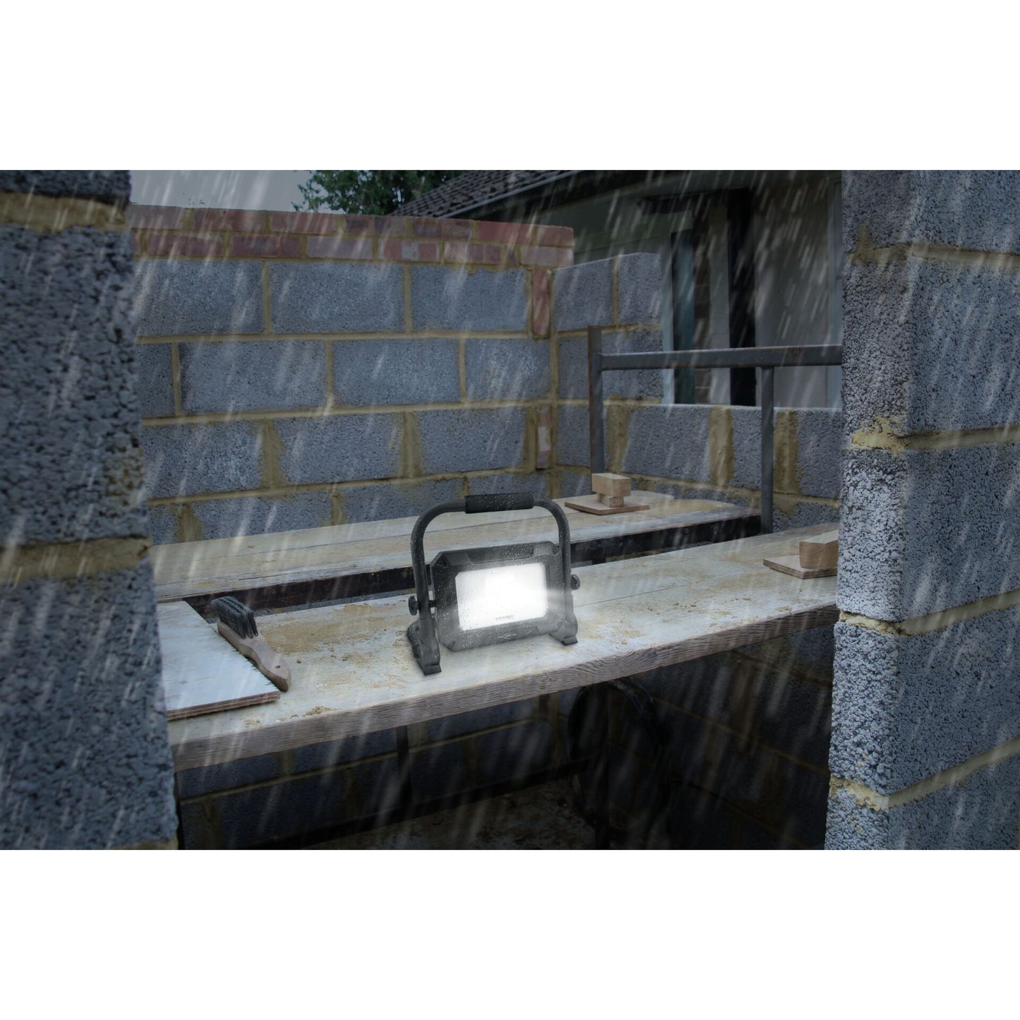 Ansmann FL20W-R 20W/2000lm wiederaufladbarer LED Strahler