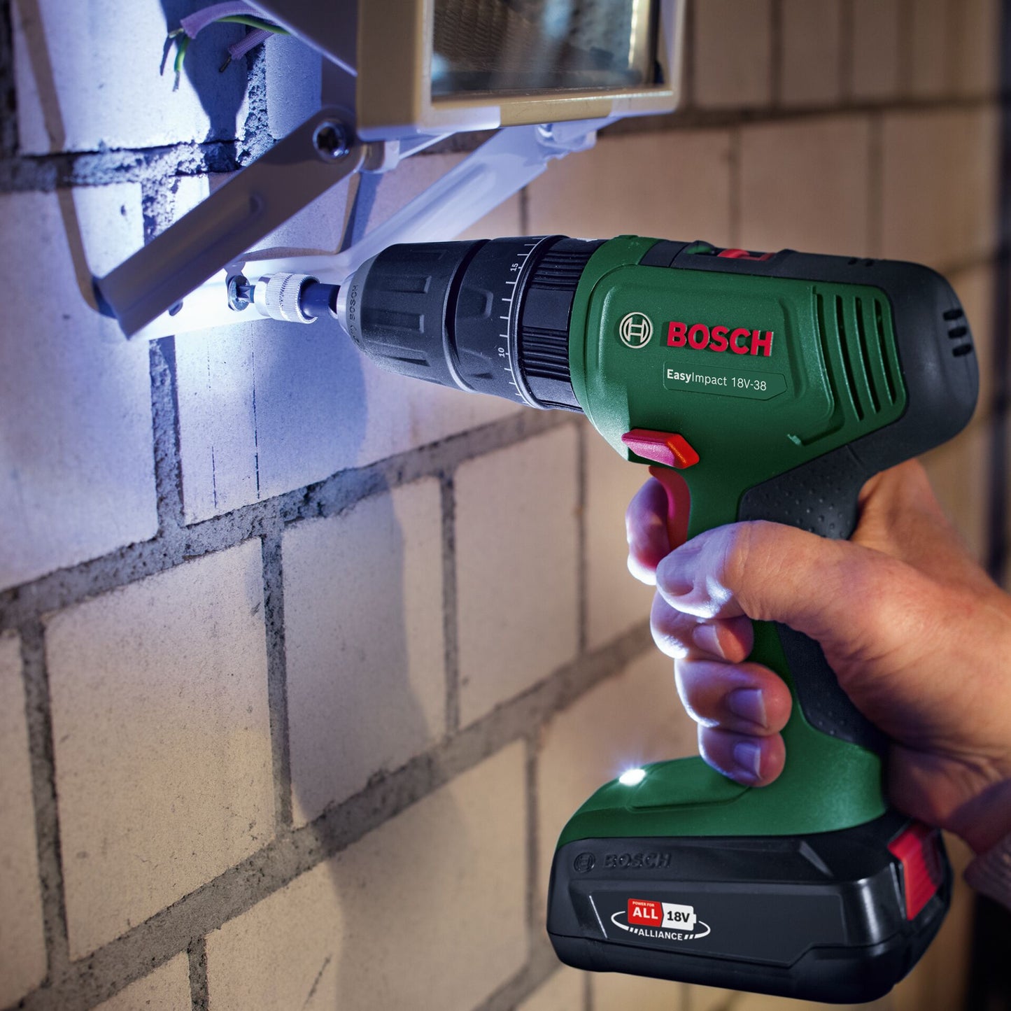 Bosch EasyImpact 18V-38 Akku-Bohrmaschine