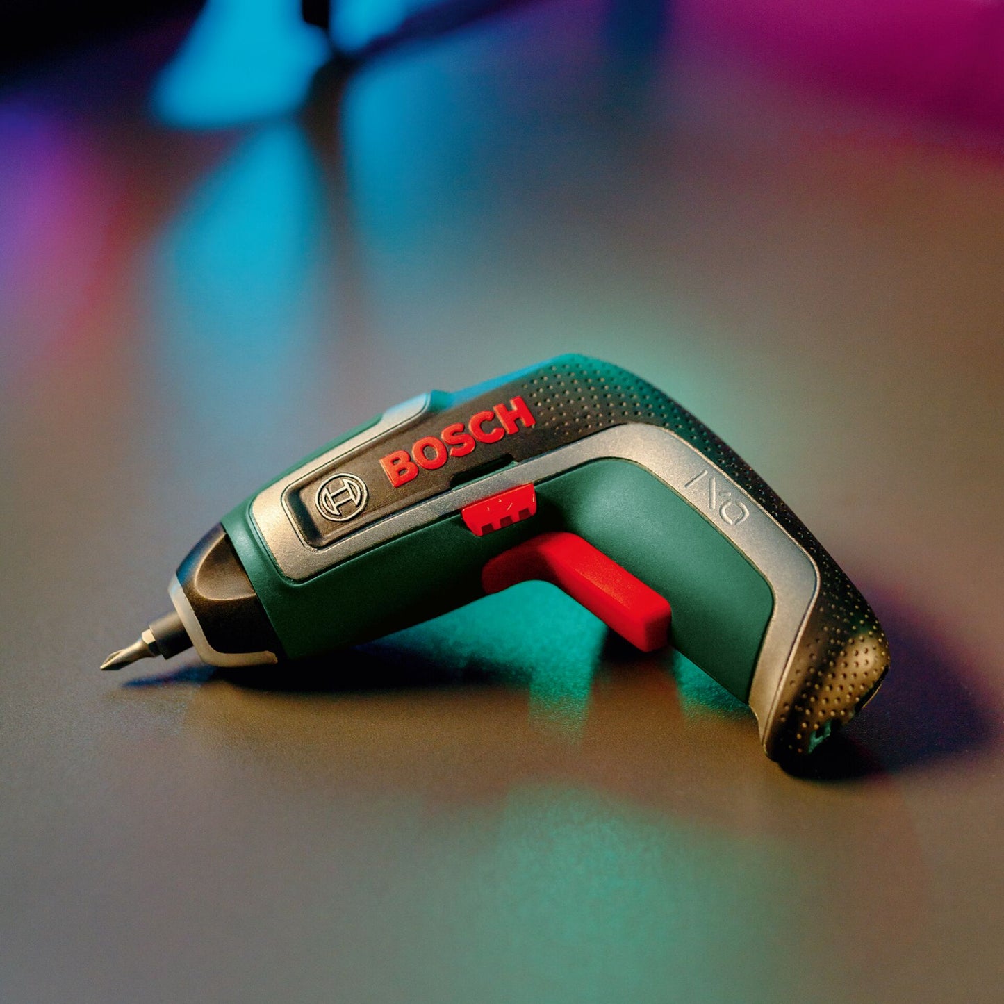 Bosch IXO 7 + 32tlg. Bit-Set Karton