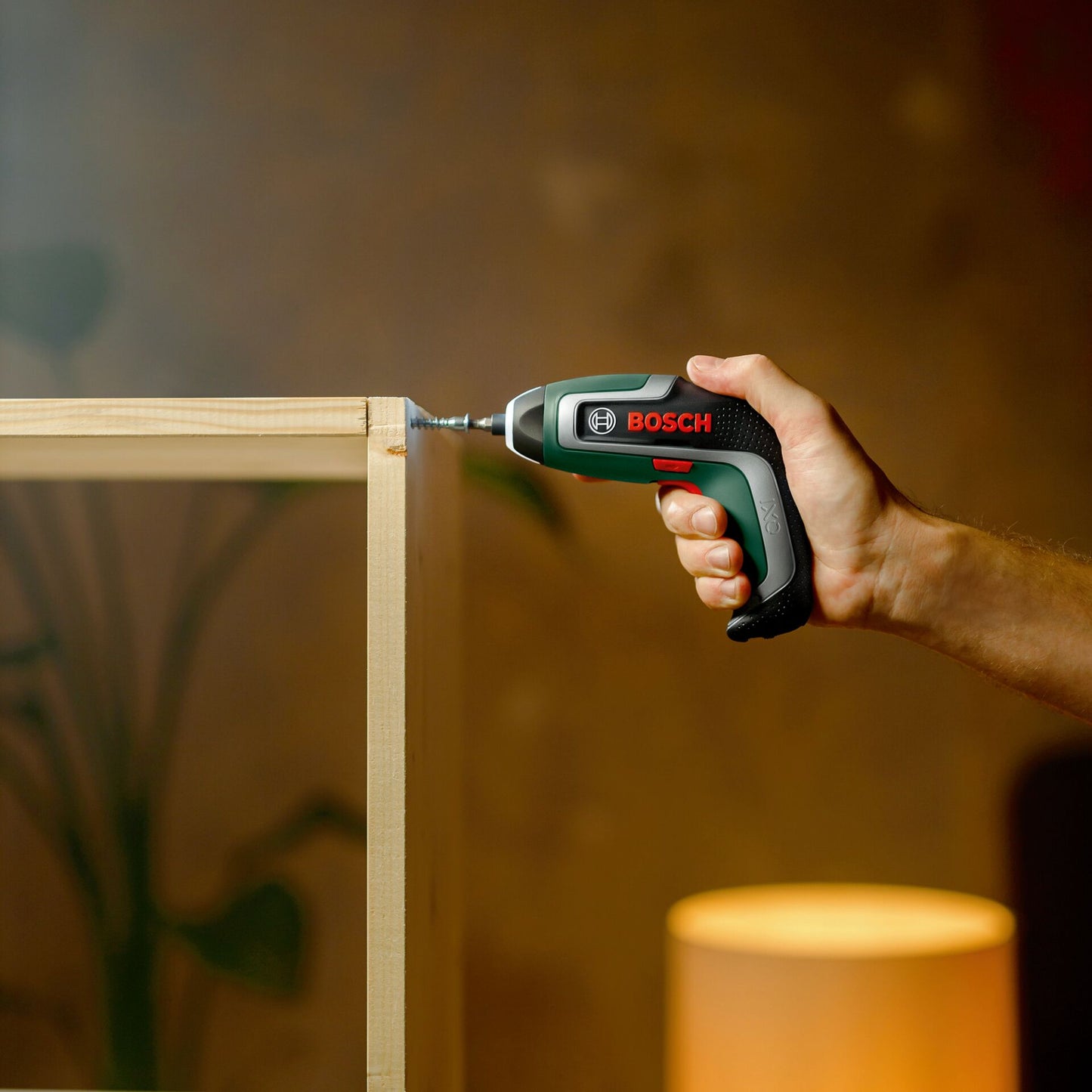Bosch IXO 7 + 32tlg. Bit-Set Karton