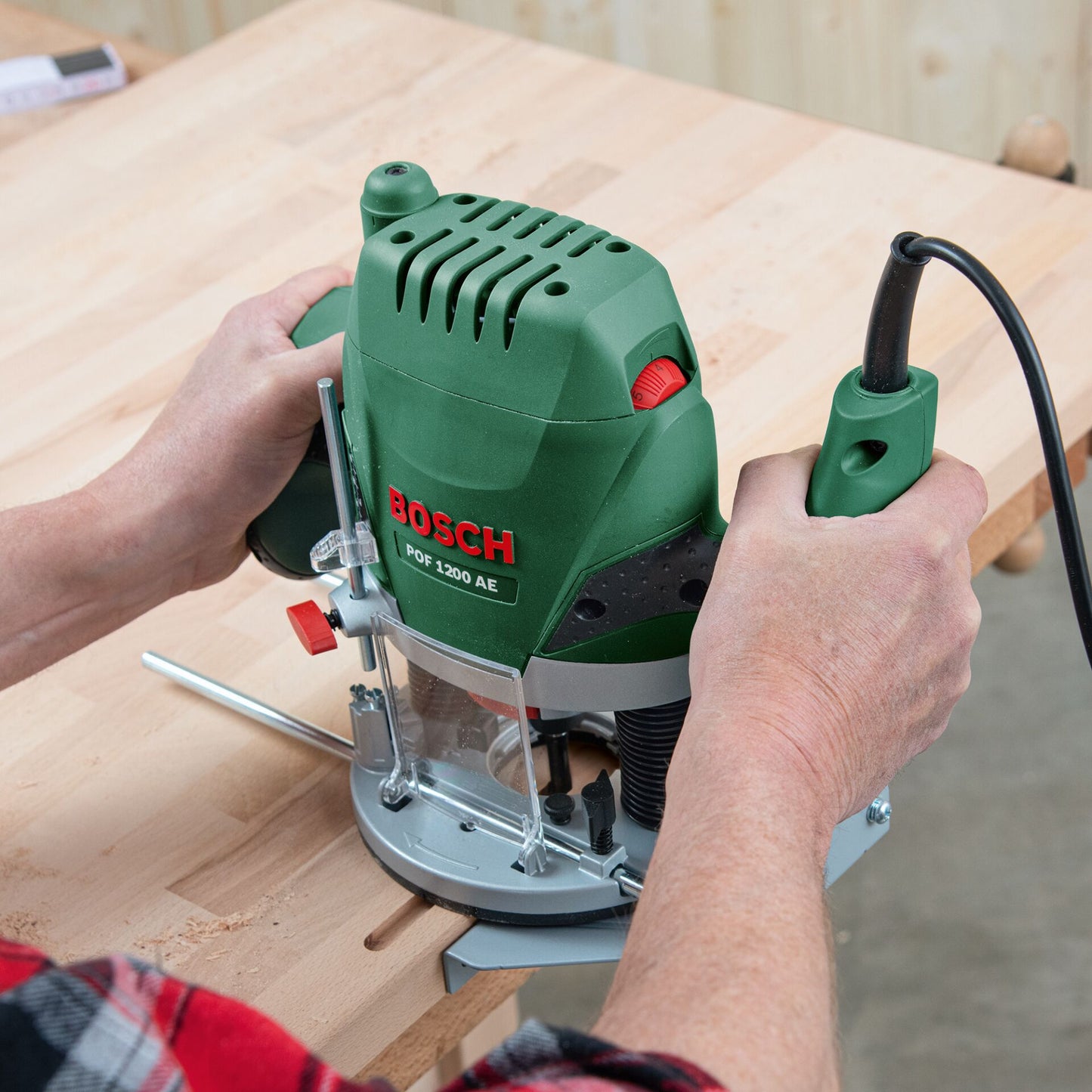 Bosch Oberfräse POF 1200 AE