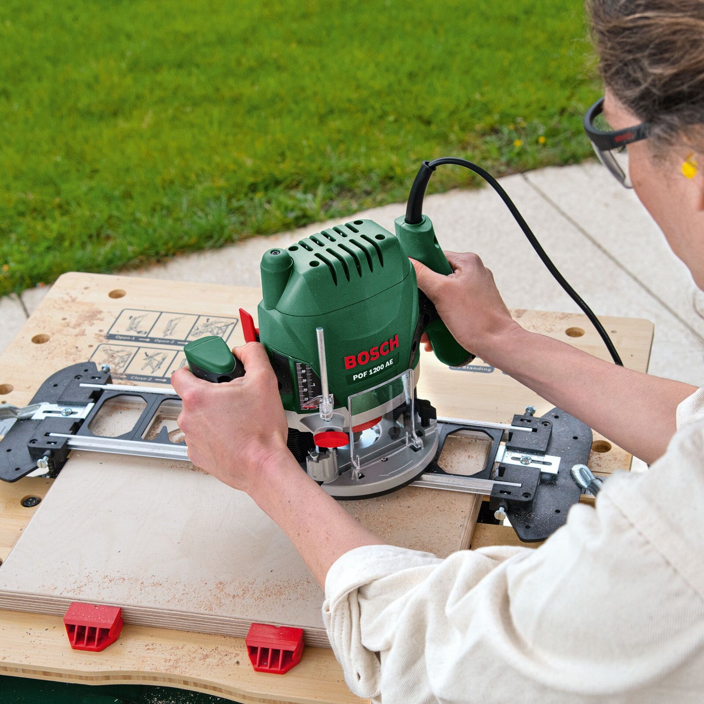 Bosch Oberfräse POF 1200 AE