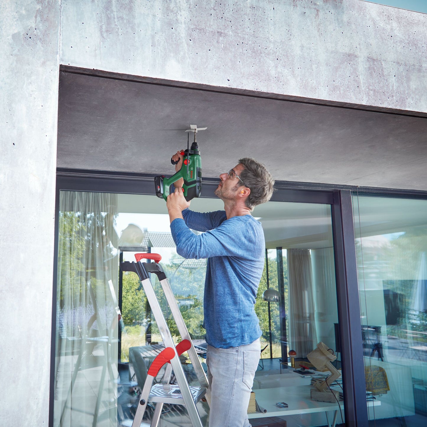 Bosch UniversalHammer 18V