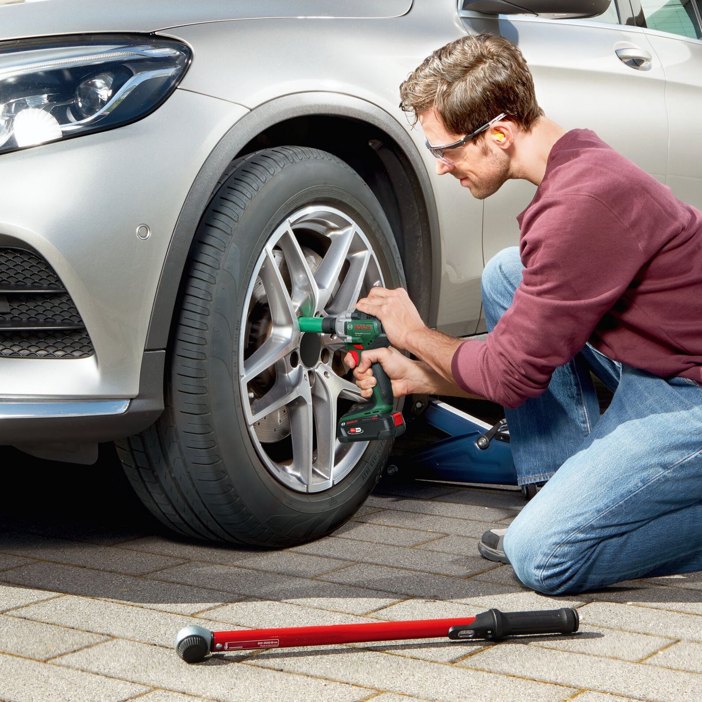 Bosch UniversalImpactDrive 18V- 350