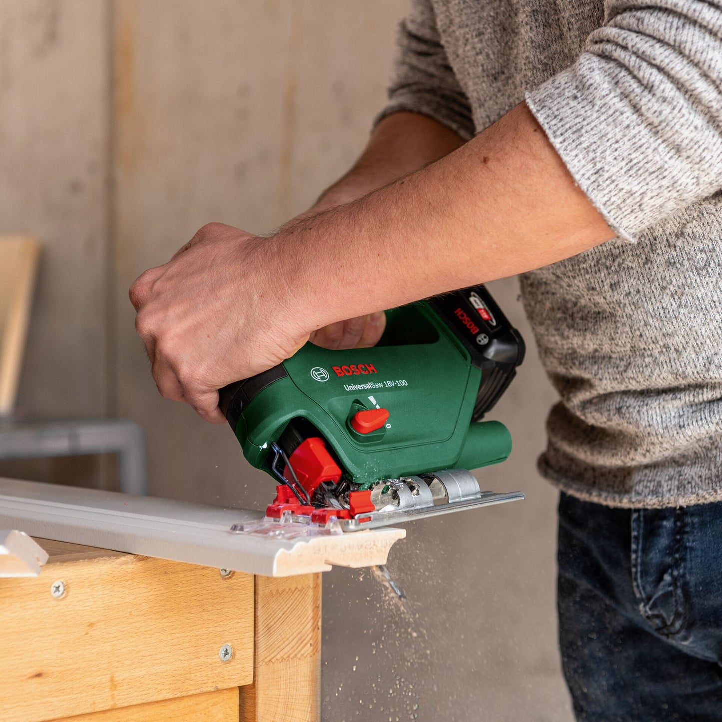 Bosch UniversalSaw 18V Baretool