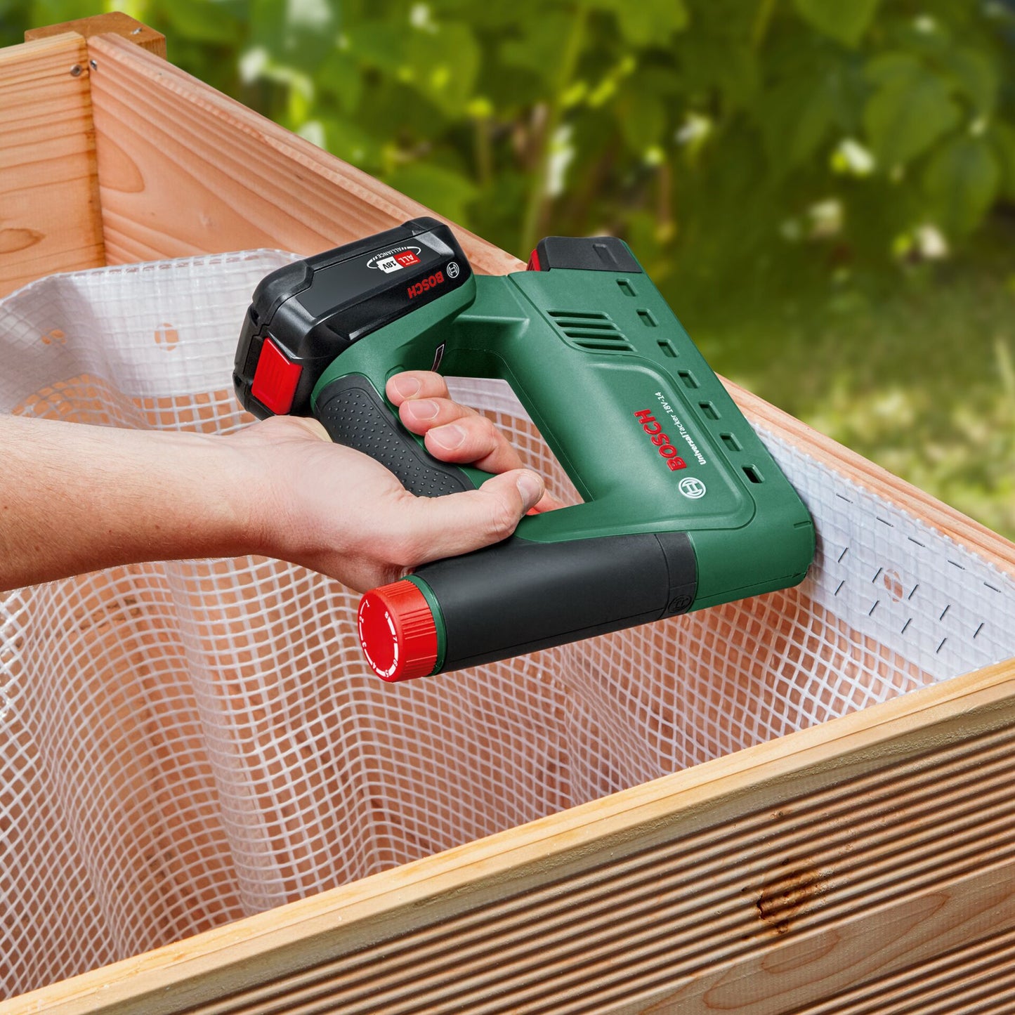 Bosch UNIVERSALTACKER 18V-14