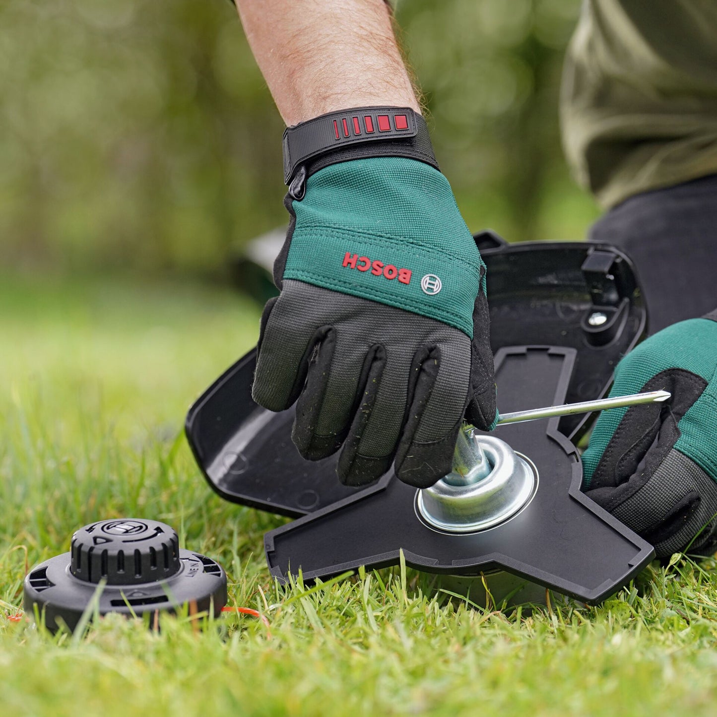 Bosch ADVANCEDBRUSHCUT 36V-23 Akku-Rasentrimmer