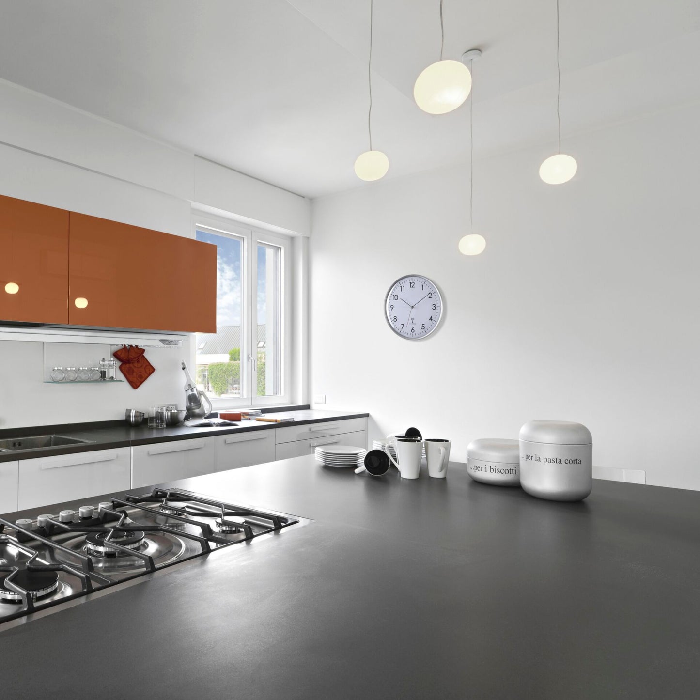 TFA 60.3514 white/silver Analogue RC Clock