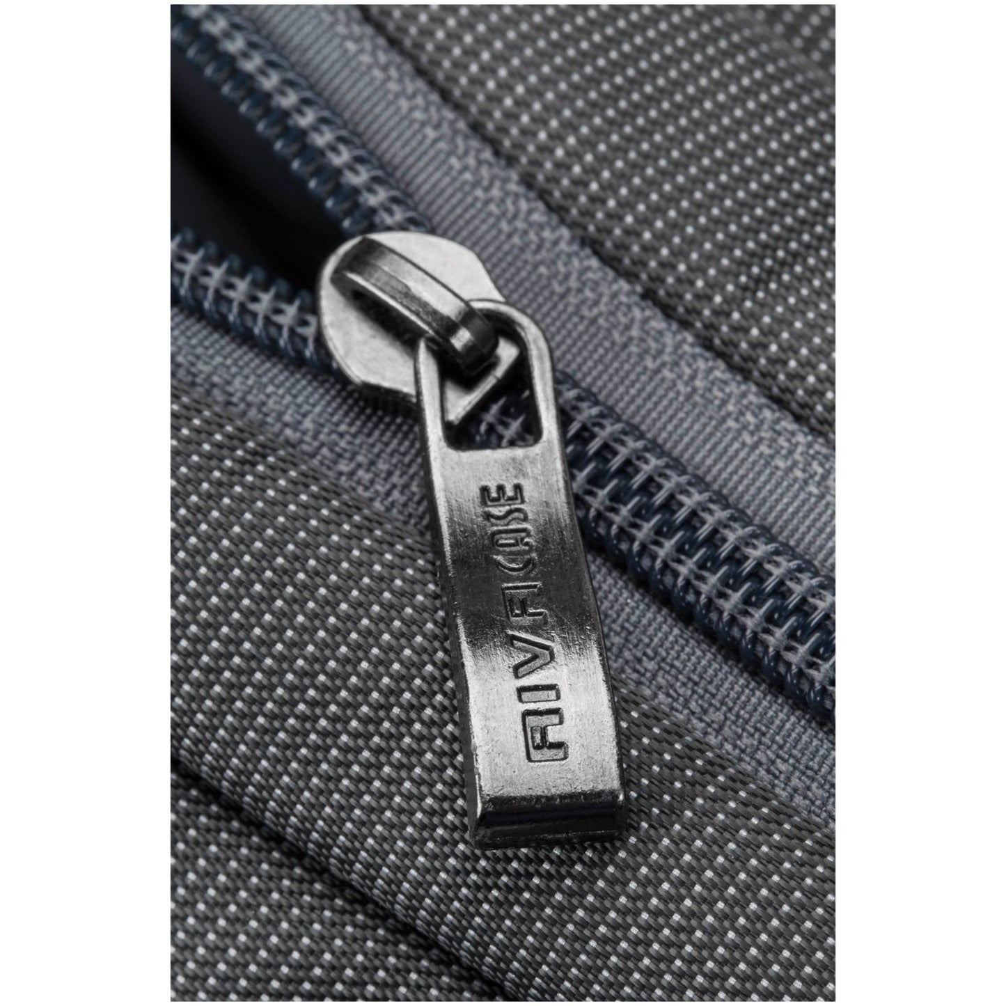 Rivacase 8251 Laptop Bag 17,3  grey