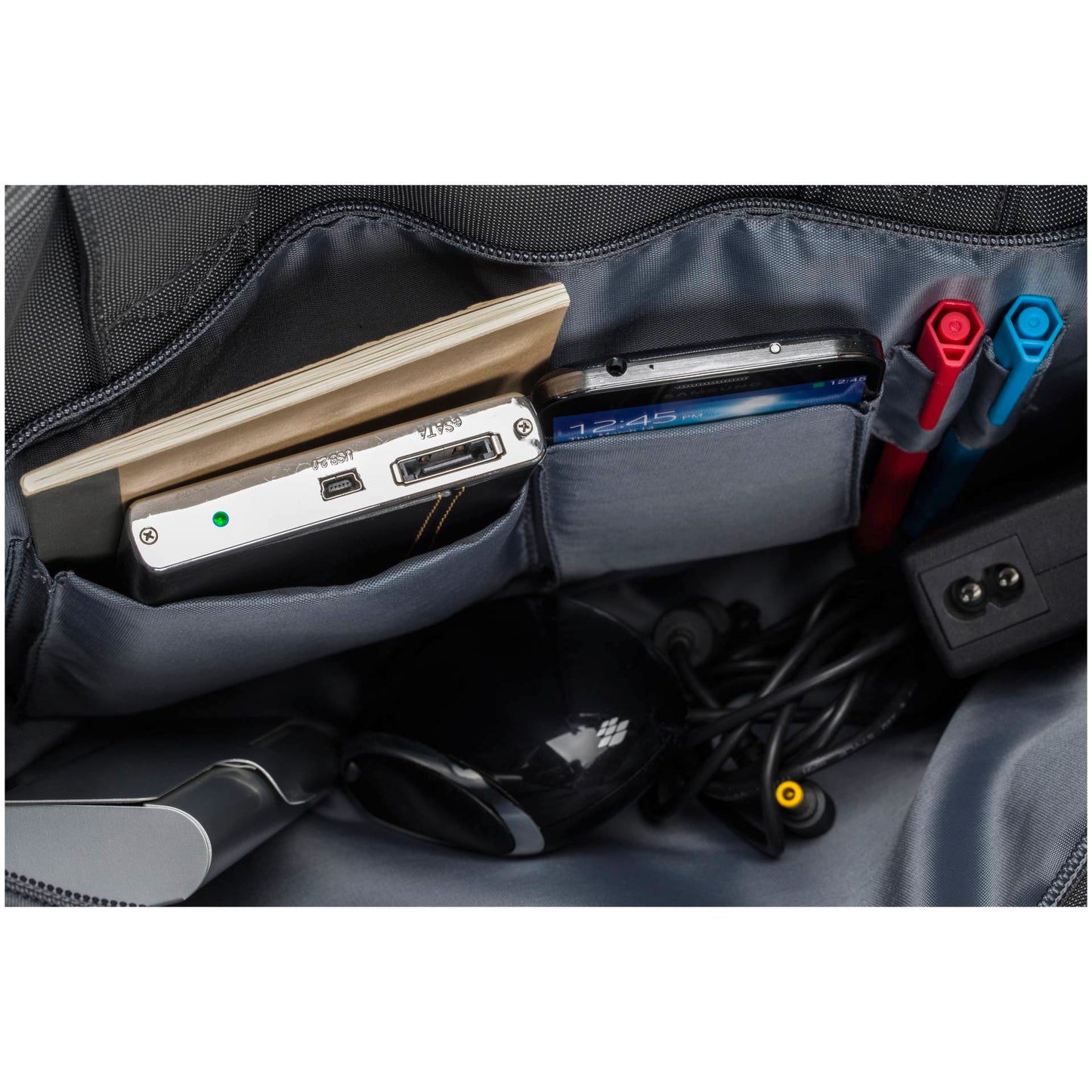 Rivacase 8251 Laptop Bag 17,3  grey