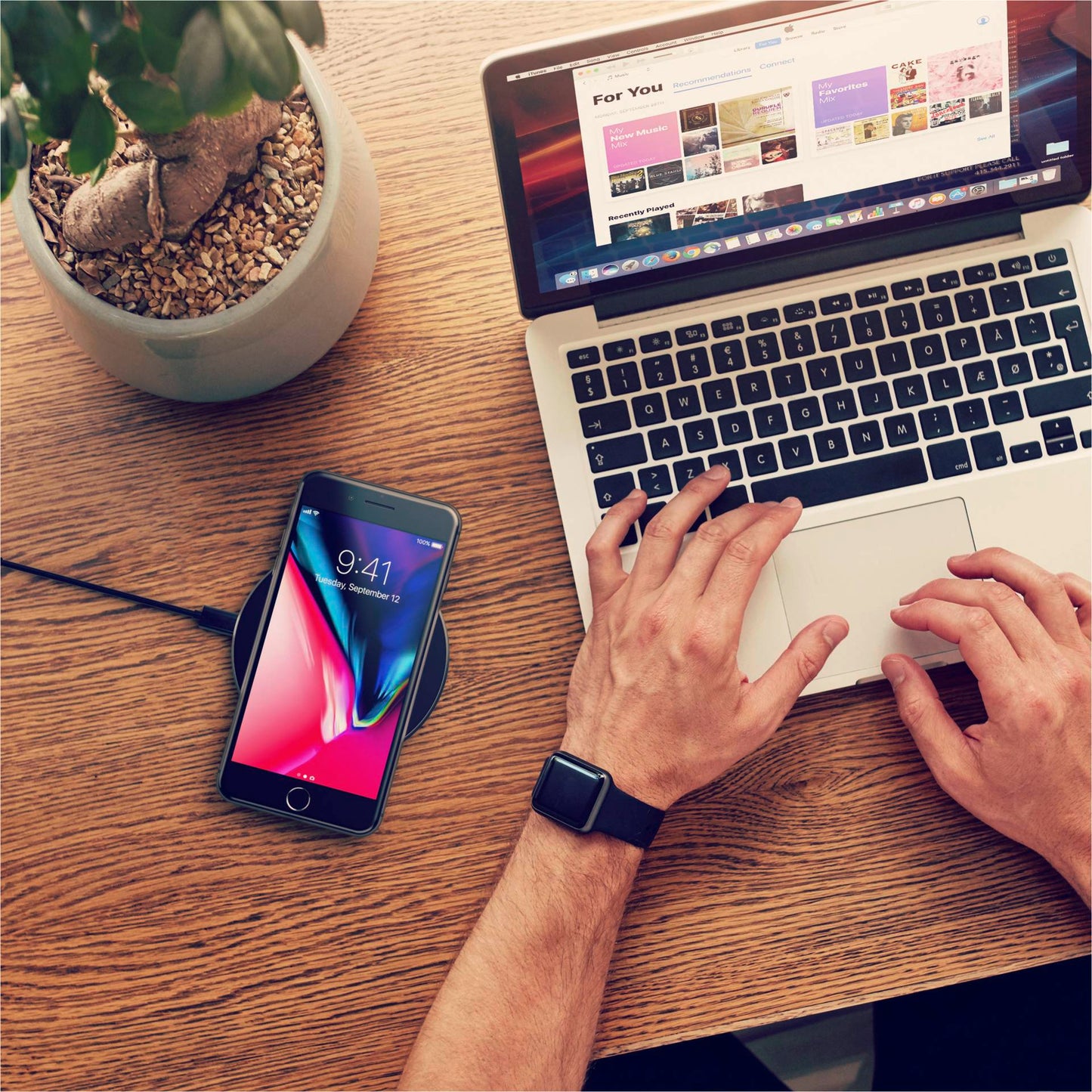 Satechi Wireless Qi Charging Pad space gray
