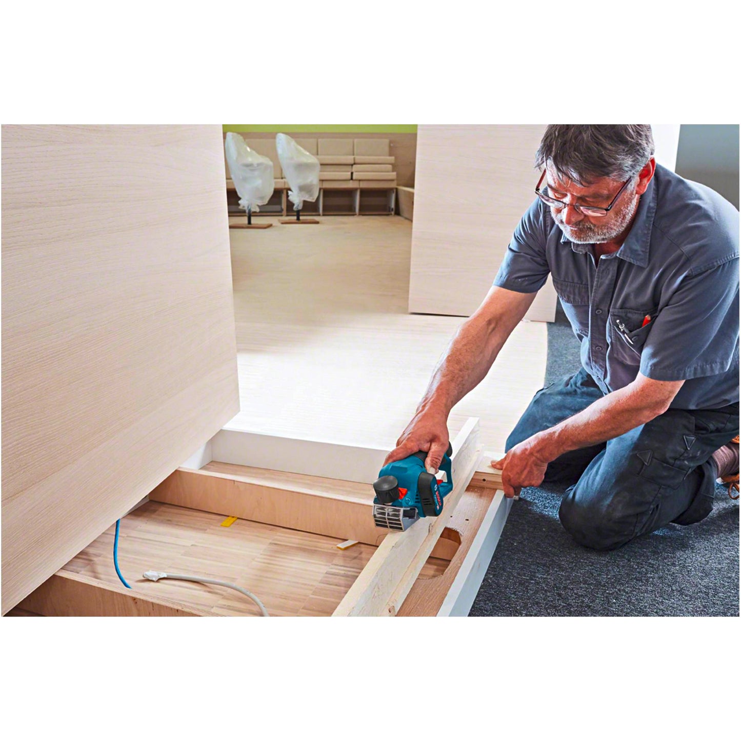 Bosch GHO 12V-20 Cordless Planer